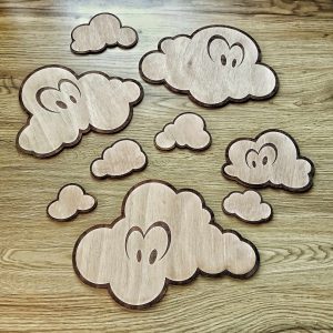 Nuages décoratifs en bois
