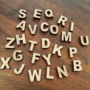 Support de loisir créatif – lettres majuscules 12 cm