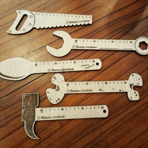 Règle scolaire 15 cm avec la forme d’un objet