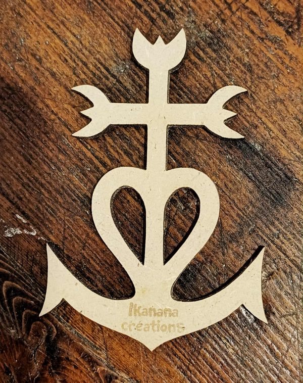 Support de loisir créatif – croix - Camarguaise