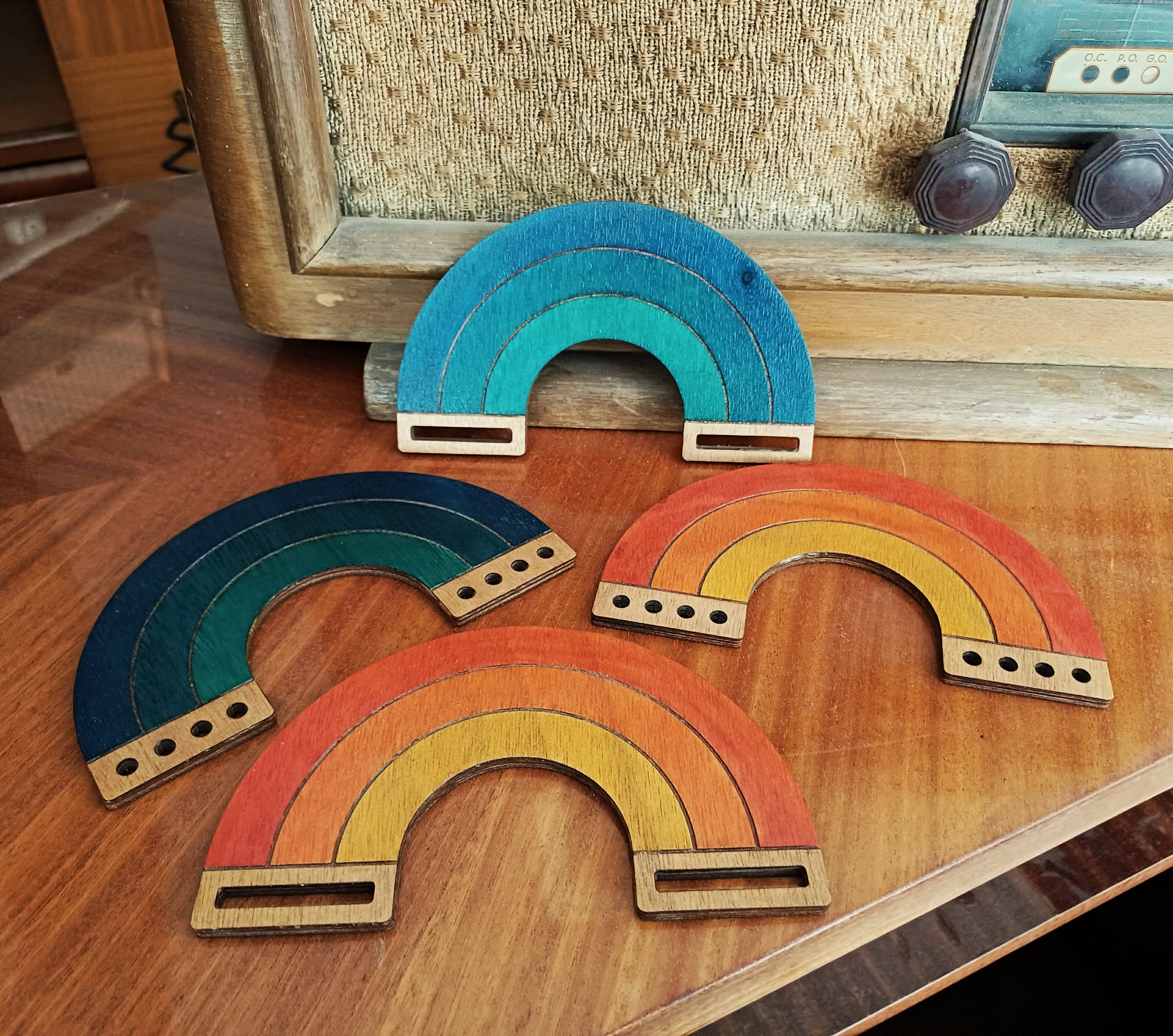 Suspension arc-en-ciel 15 cm pour macramé