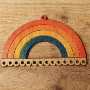 Suspension arc-en-ciel 4 couleurs 15 cm pour macramé