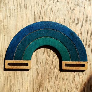 Suspension arc-en-ciel 15 cm pour macramé